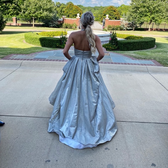 Prom dress - Picture 2 of 3